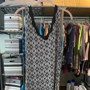 Lace trimmed tank top